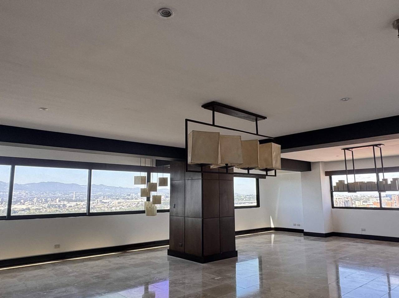 Apartamento en Venta (Pent-house) zona 14, Premier Las Américas - Image 1