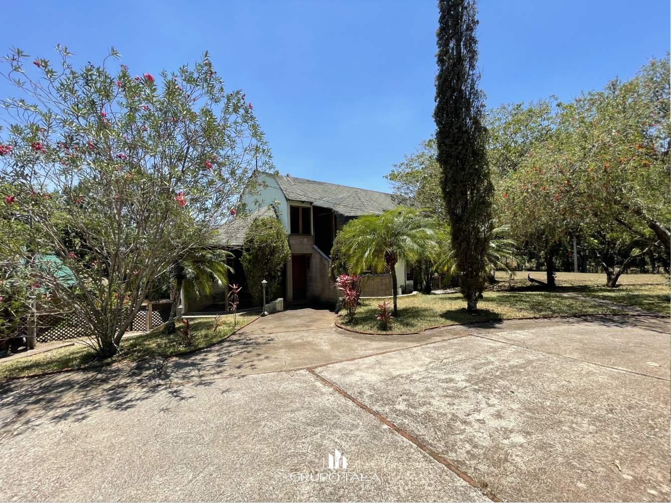 Propiedad con Terreno en Venta el Jocotillo - Image 1