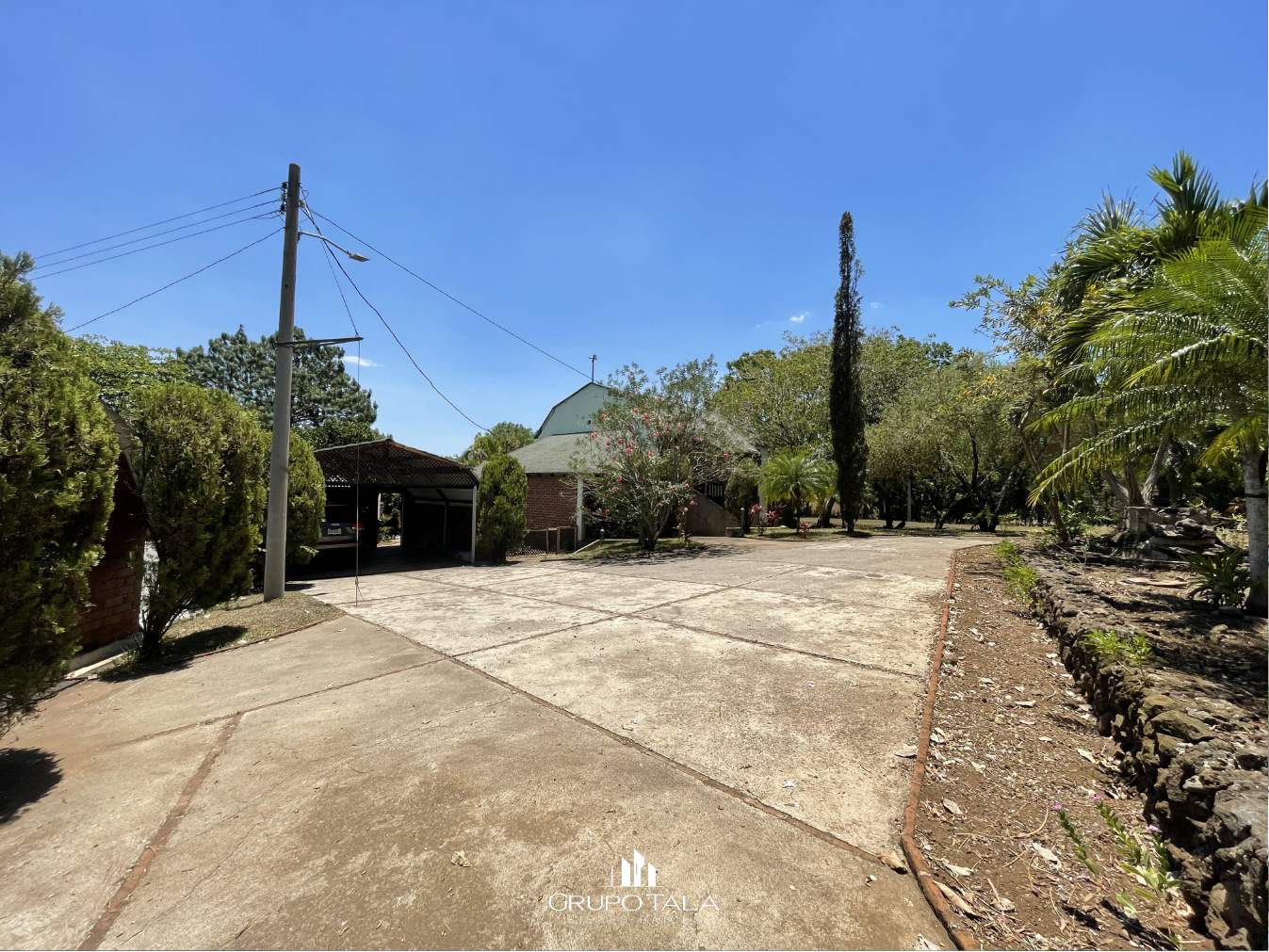 Propiedad con Terreno en Venta el Jocotillo - Image 2