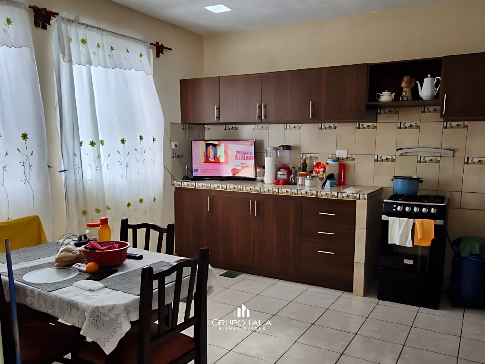 Casa en venta en zona 7, Quinta Samayoa - Image 4