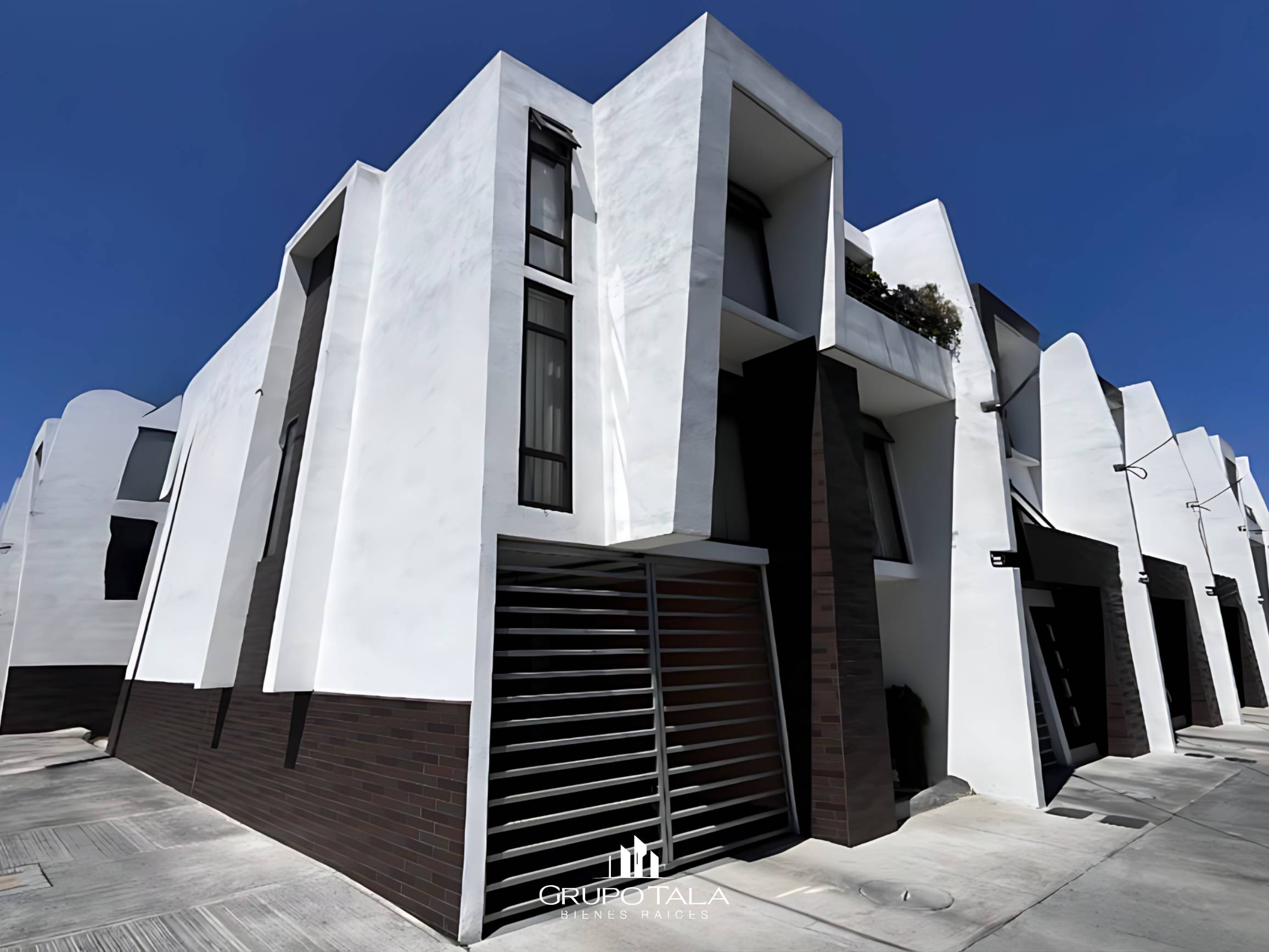 Casa en venta en Zona 7 de Mixco, Residencial Cantoria - Image 1