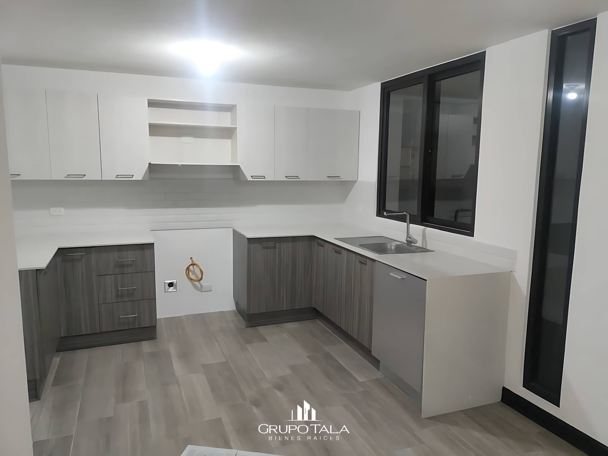 Casa en venta en Zona 7 de Mixco, Residencial Cantoria - Miniatura 6