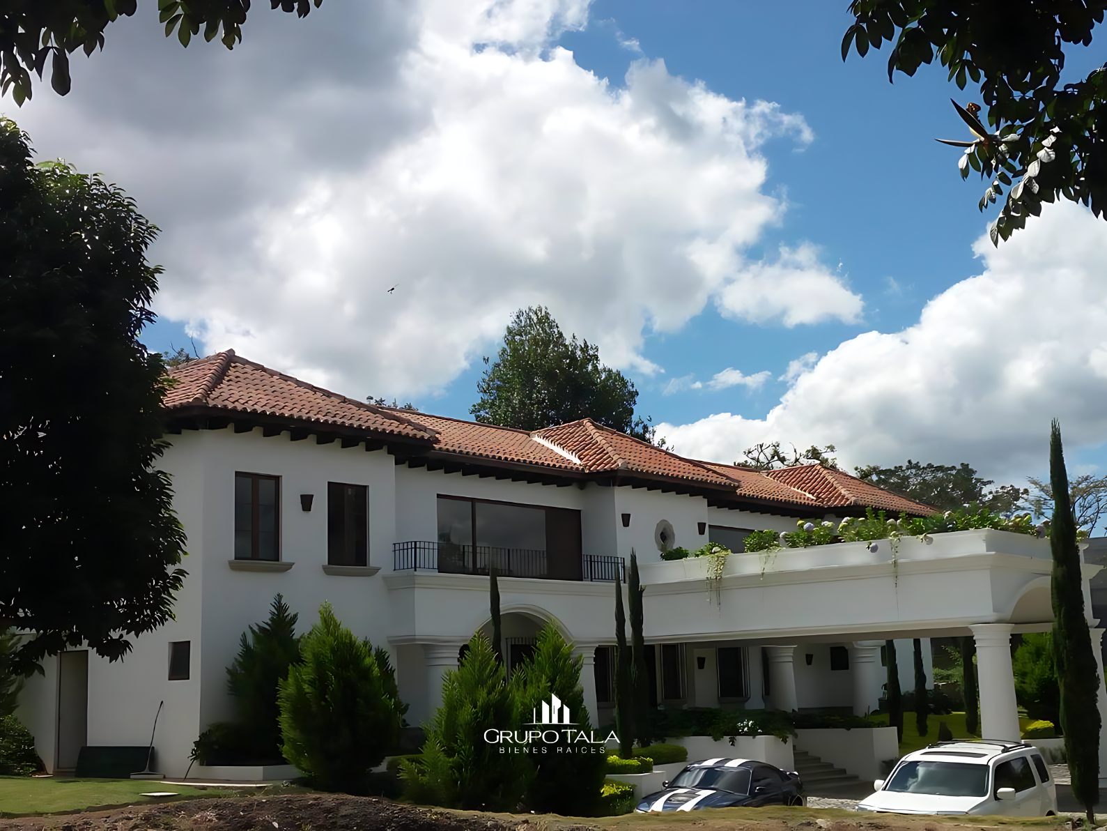 Casa en venta en Antigua Guatemala, Santa Delfina - Image 1