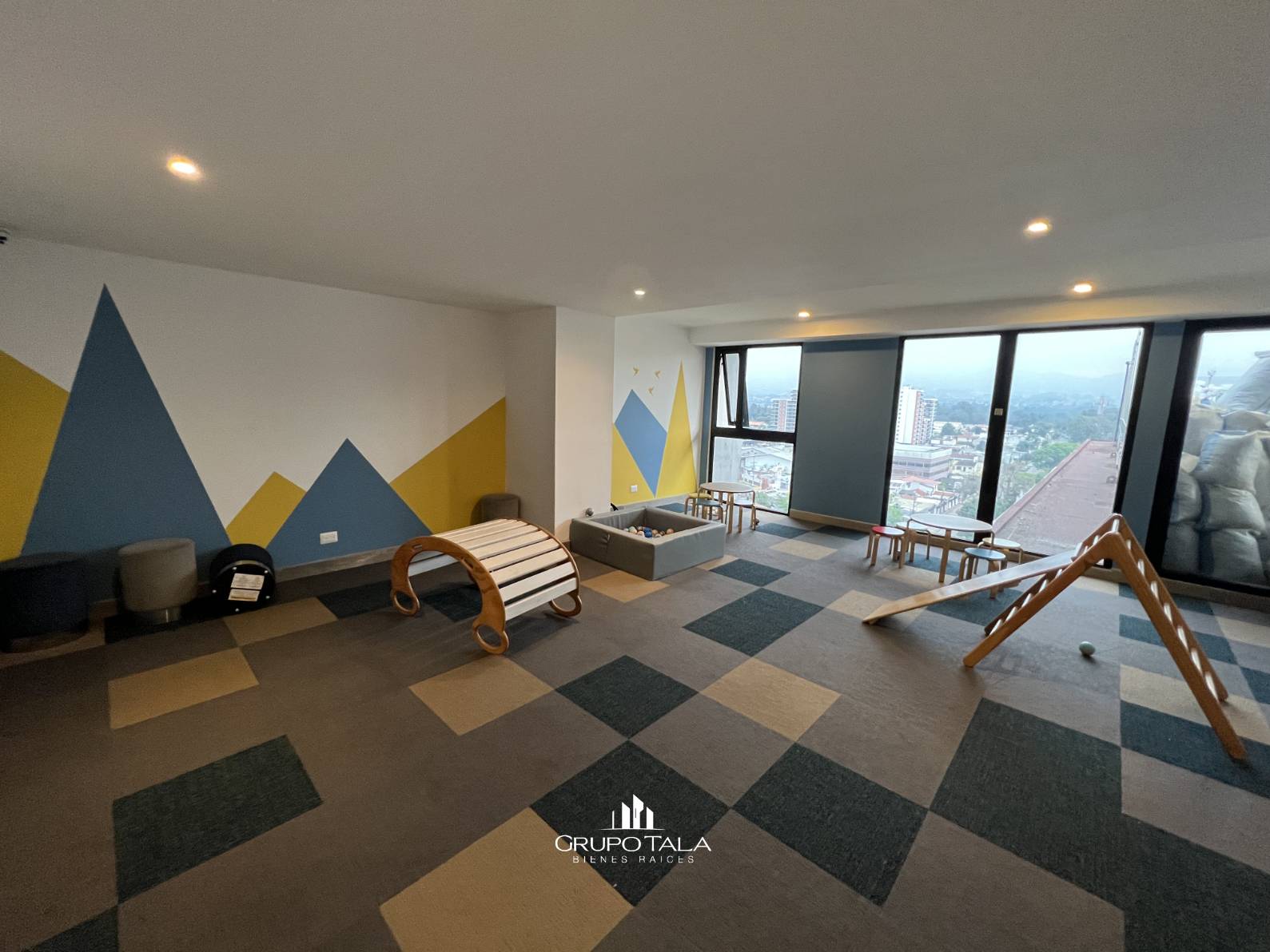 Apartamento en venta en zona 11, Edificio Vidalta - Image 5