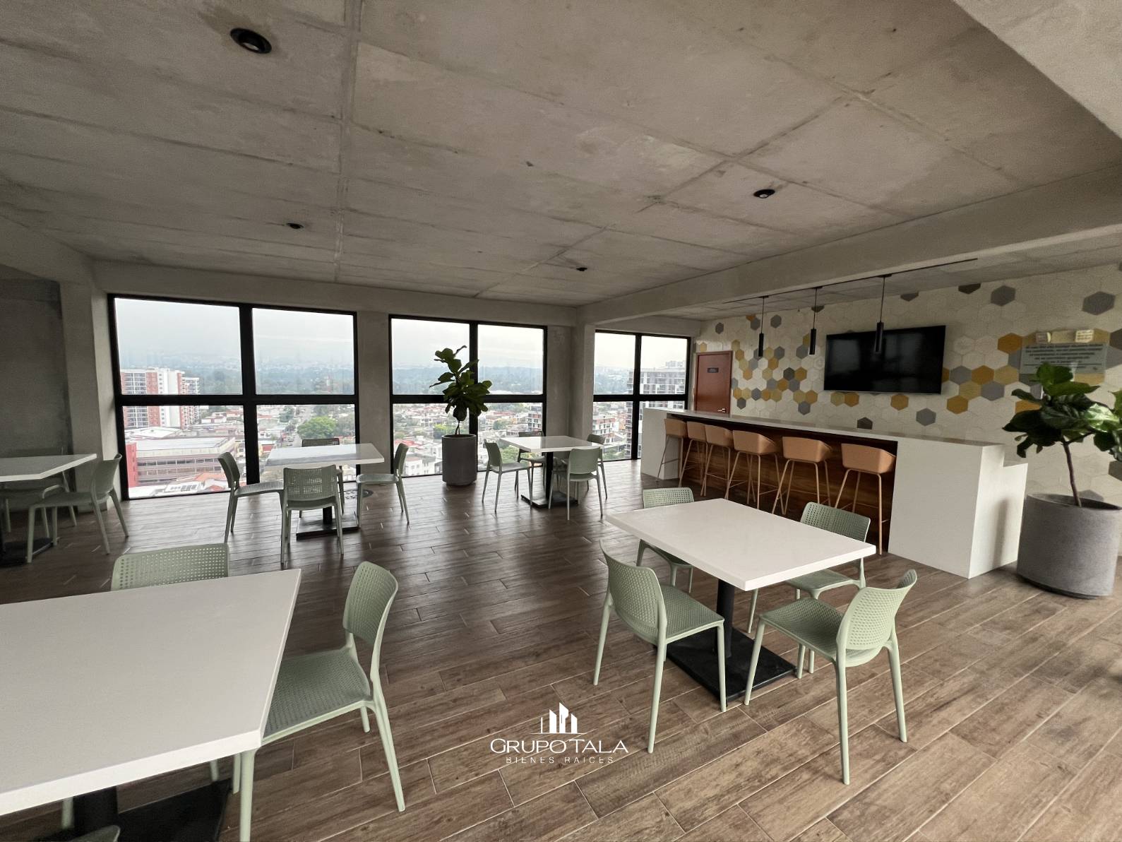 Apartamento en venta en zona 11, Edificio Vidalta - Image 2