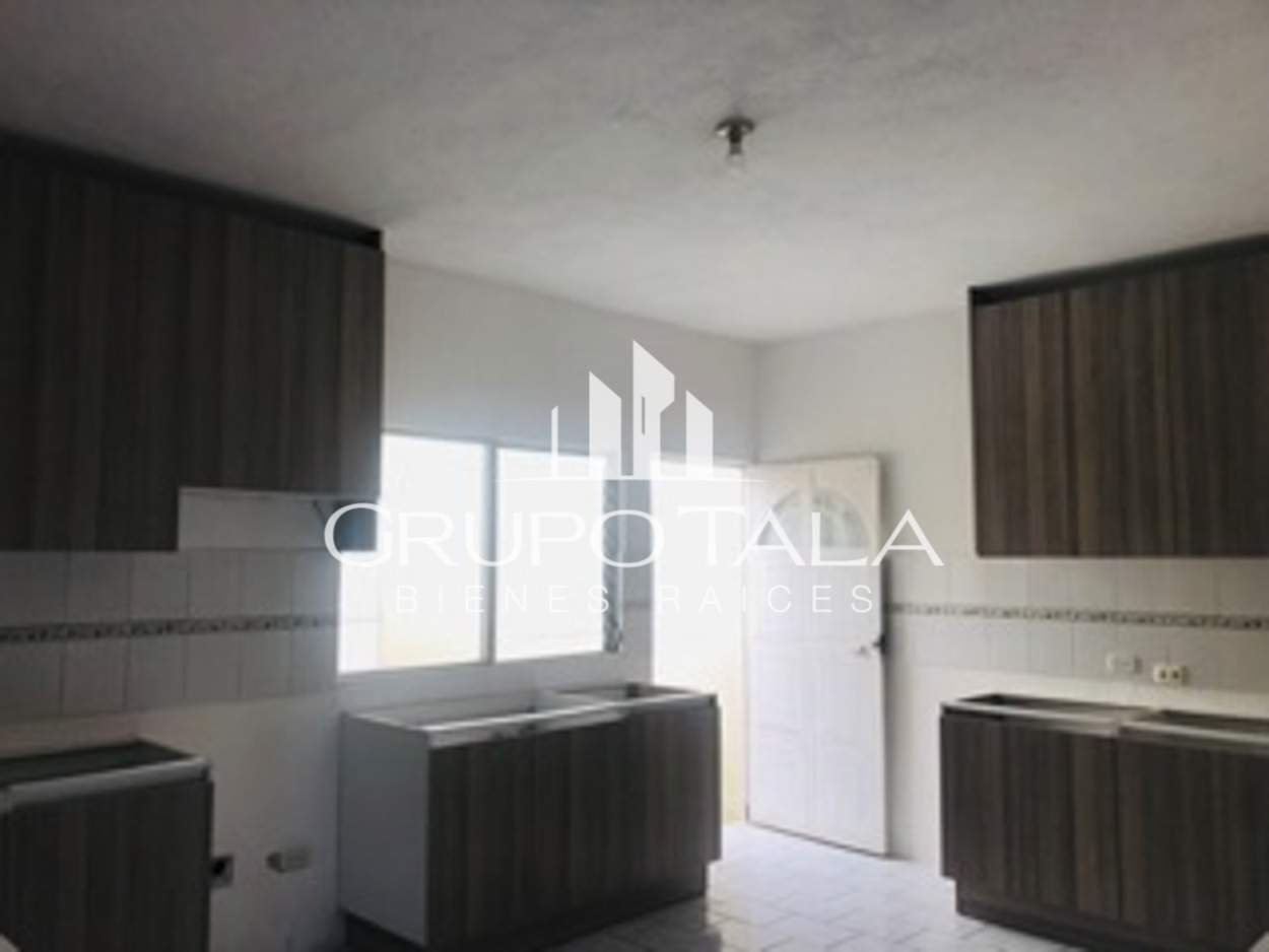 Casa en venta Condominio Valle San Cristóbal ,600, - Bienes Raices  Grupo Tala Guatemala