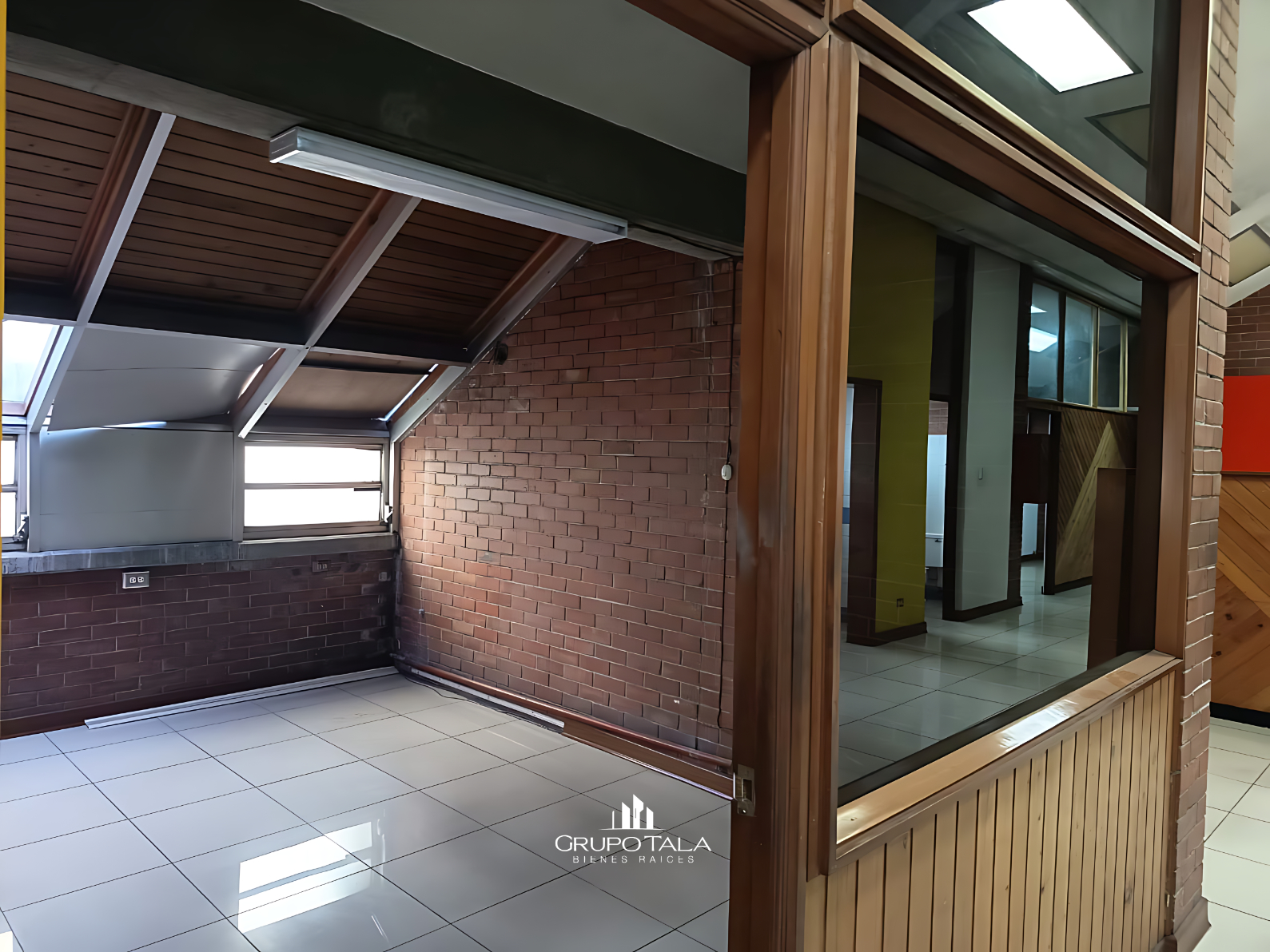 Oficinas en renta en zona 9 - Miniatura 10