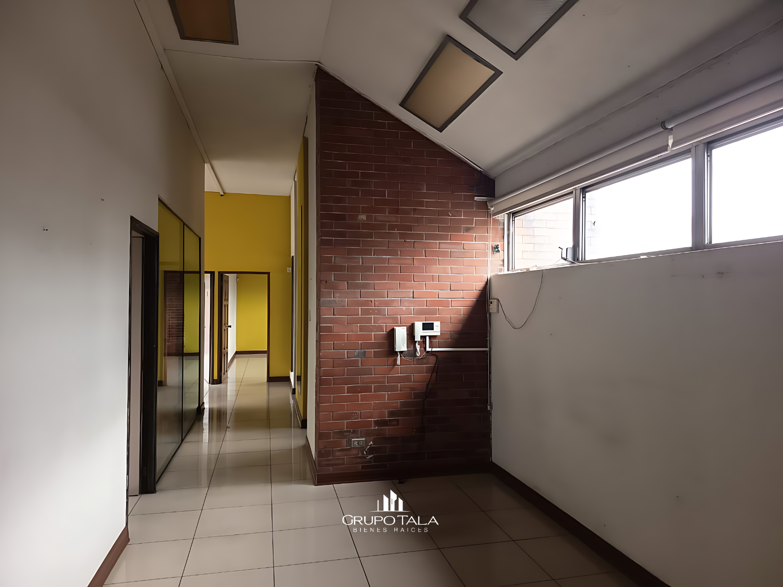 Oficinas en renta en zona 9 - Miniatura 8