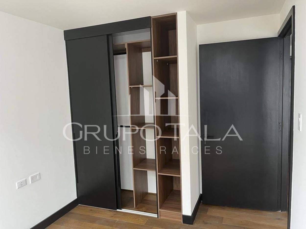 Apartamento en Venta zona 11 Punto Mariscal - Image 4