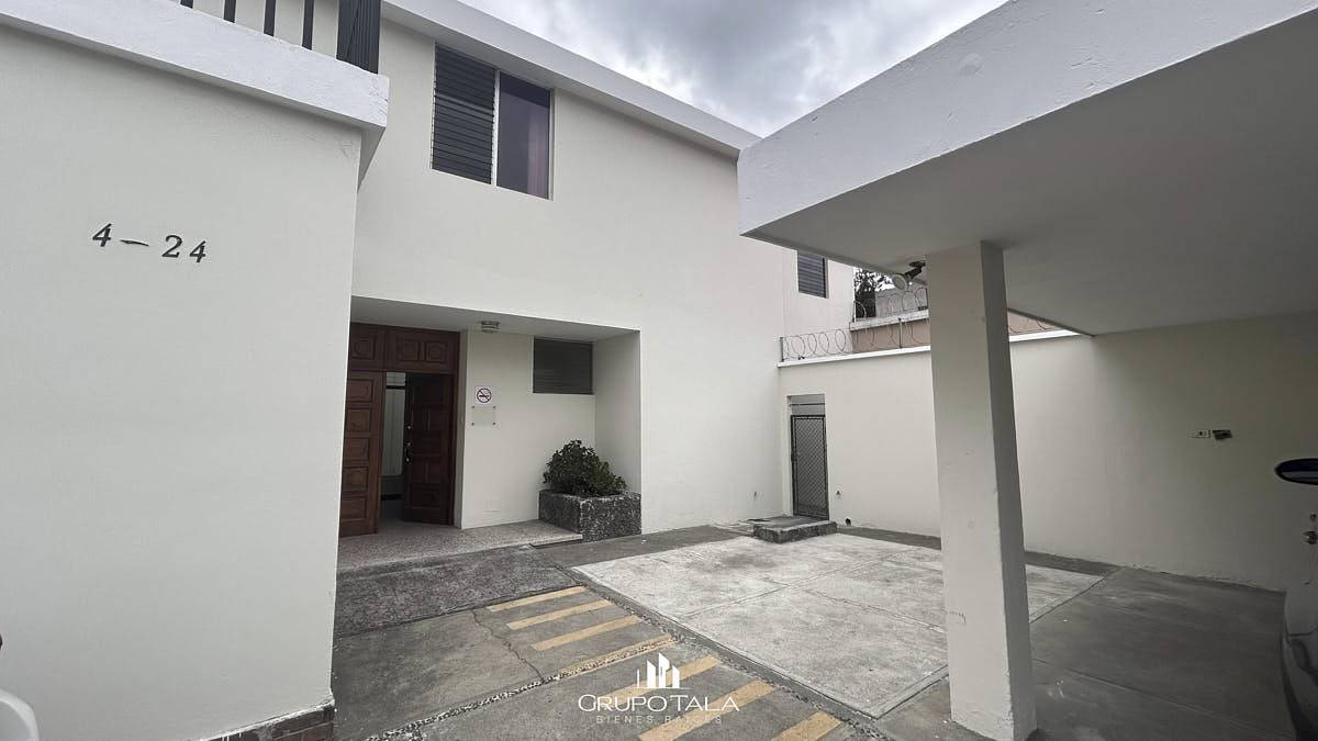 Casa en renta para oficina o negocio, zona 10 $3,500.00 - Image 1