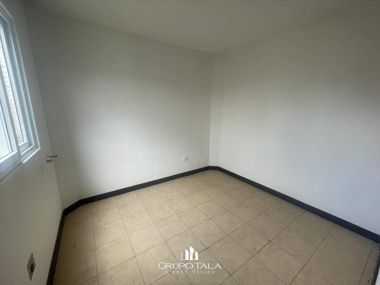Casa en Renta en Condado Florenza Q4,200.00 - Image 4