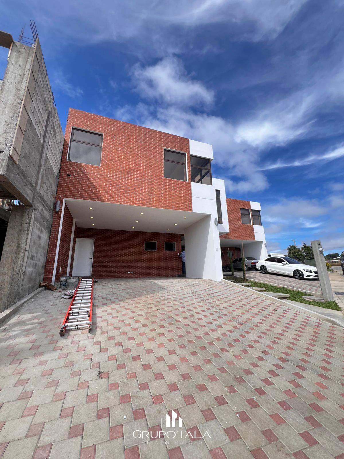 Proyecto de casas en venta CAES, Villas de Alcalá - Image 1