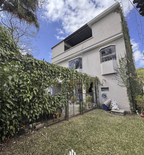 Casa en venta Acatán, zona 16 Q.2,650,000.00