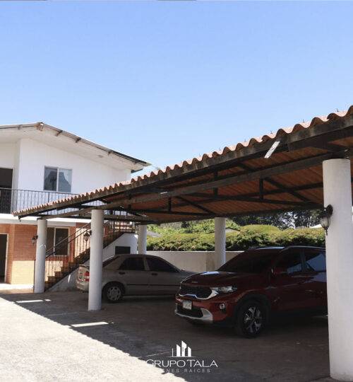 Casa amplia en Fraijanes, Carretera a El Salvador, USD$198,000.00