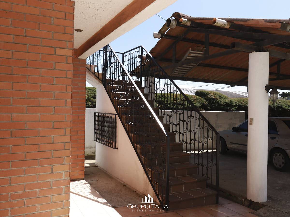 Casa amplia en Fraijanes, Carretera a El Salvador, USD$198,000.00 - Miniatura 8