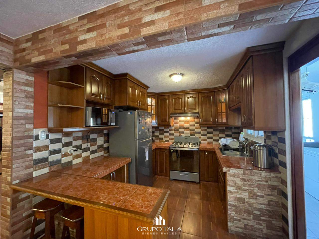 Casa en Venta en Mixco, Las Orquídeas - Image 3
