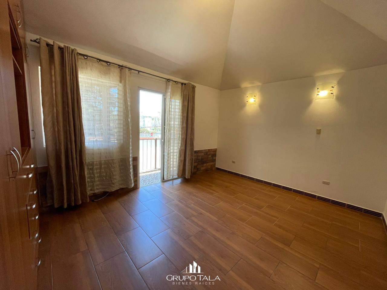 Casa en Venta en Mixco, Las Orquídeas - Image 5