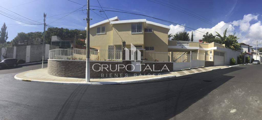 Casa En Venta Pinares De San Cristobal Bienes Raices Grupo Tala Guatemala