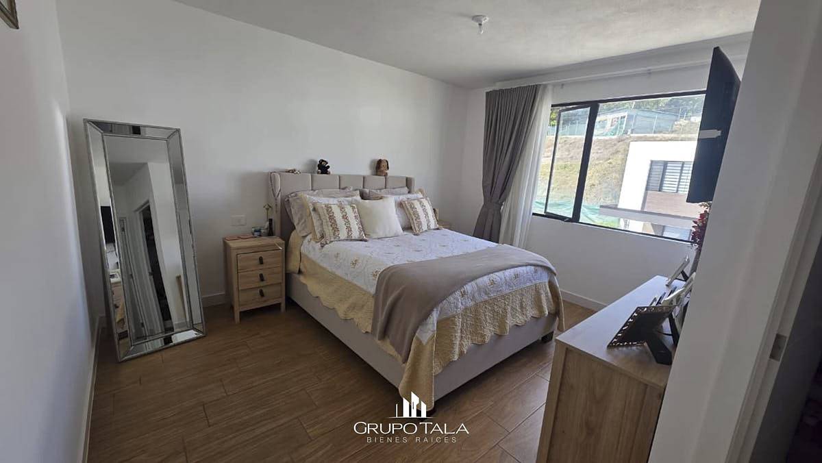Casa en venta Portal del Bosque IV - Image 3