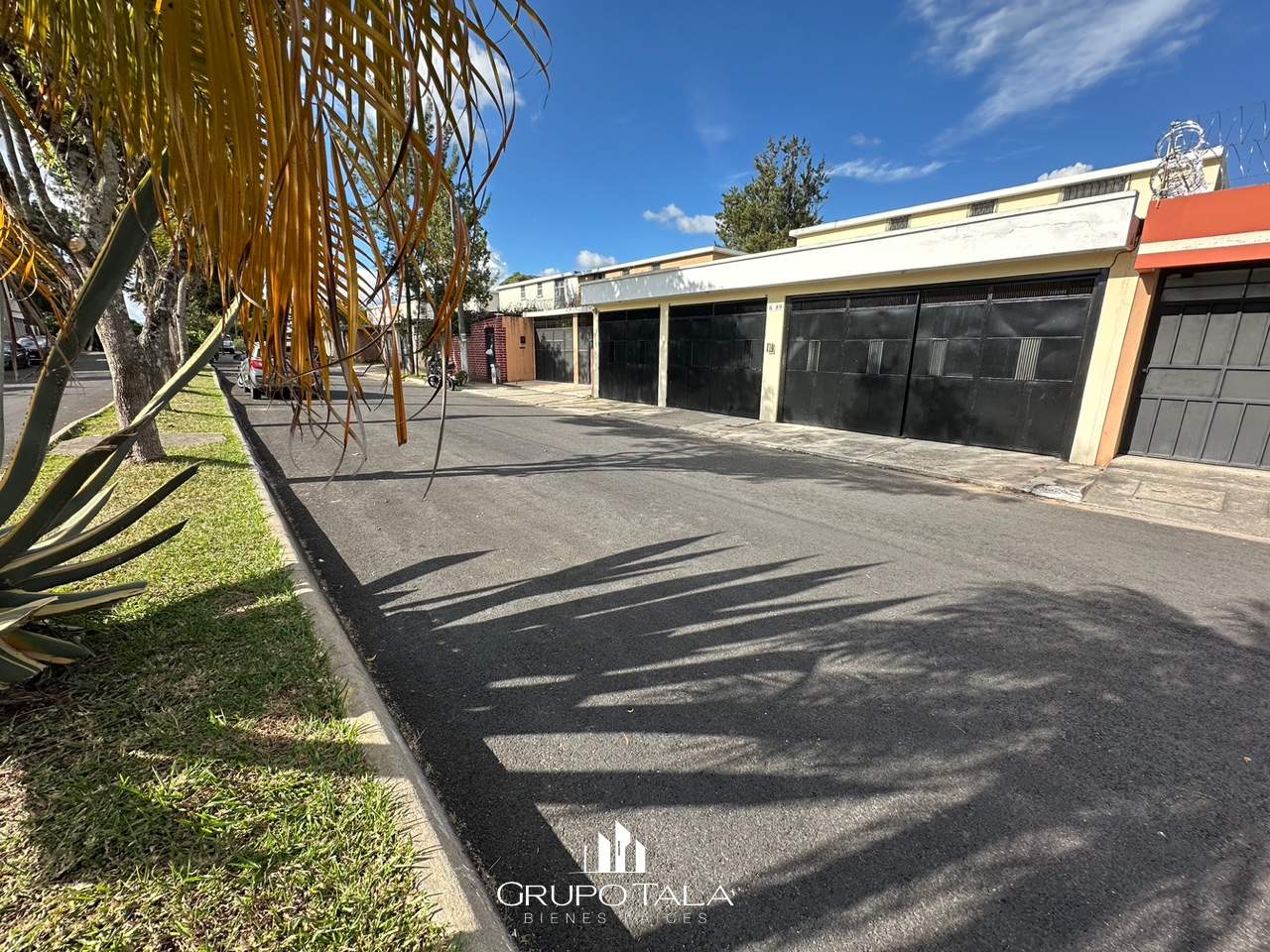 Casa en venta, zona 16 - Image 1