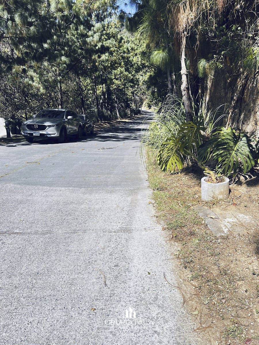 Terreno en venta Mixco Lo de Coy, Condominio Altos de Miralvalle - Image 2